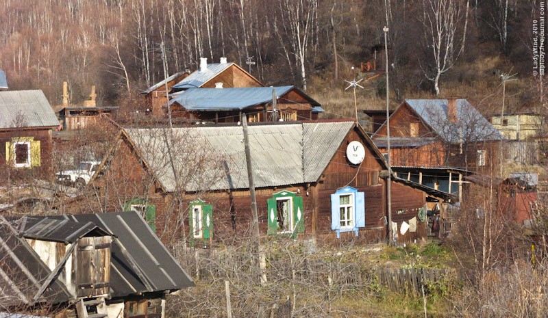 Бельё и спутниковая тарелка