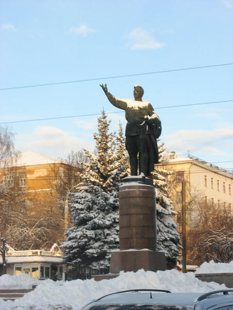 Памятник Кирову